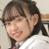 入間ゆい 白衣に白ハイソックスな制服画像