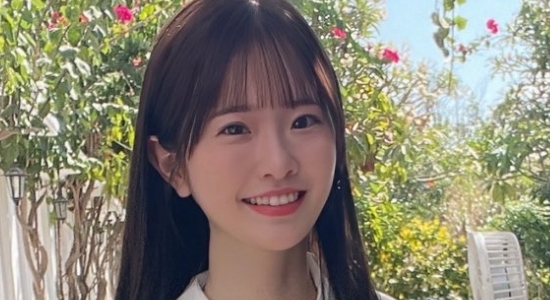 白上咲花 白ソックスなセーラー服画像2