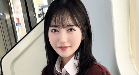 塔乃花鈴 紺色ソックスなプリスカ制服画像