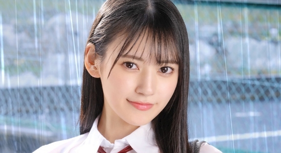 八掛うみ 挑発パンモロしているプリスカ制服画像