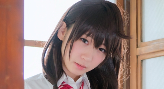 伊織もえ 黒ソックスな紺色プリスカ制服画像