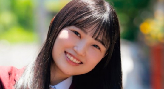 的野美青 紺色ソックスなブレザー制服画像