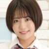 佐々木萌香 黒ニーハイなプリスカ制服画像