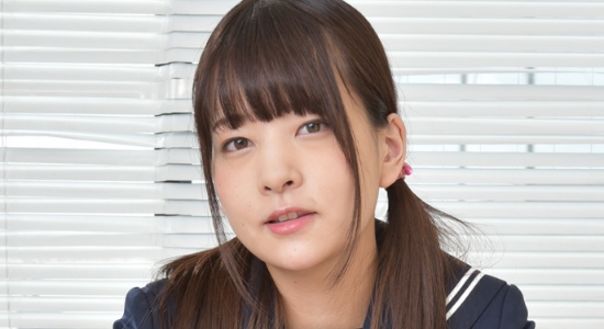 あべみかこ 白ハイソックスなセーラー服画像