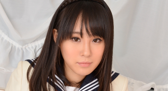 北川ゆず 白ハイソックスなセーラー服画像