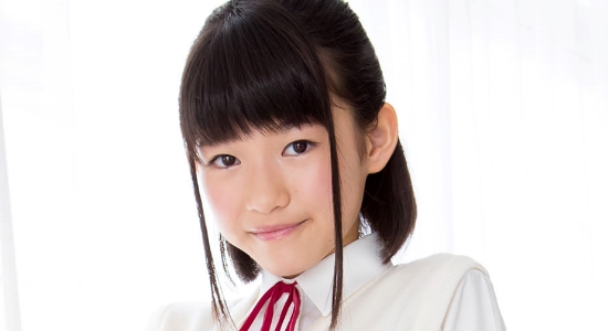 沢村りさ 紺色ハイソックスなプリスカ制服画像3