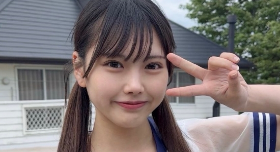 山田莉愛 スケスケセーラー服にスクール水着の画像
