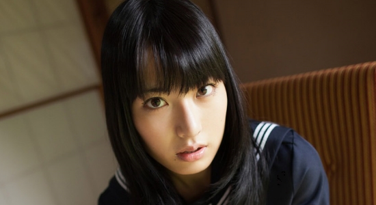 由愛可奈 白ハイソックスなセーラー服画像