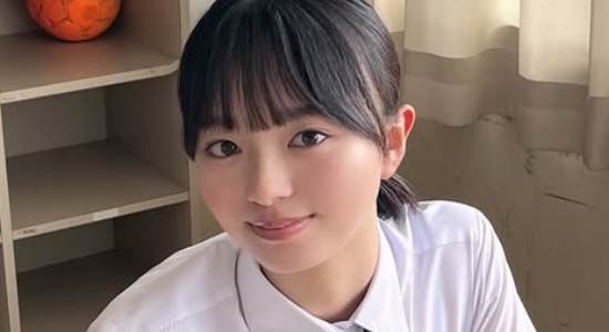 蒔埜ひな ネクタイとシャツのプリスカ制服画像