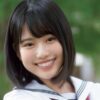 増田三莉音 紺色ソックスなセーラー服画像