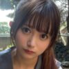 北岡果林 エンジ色リボンの白セーラー服画像
