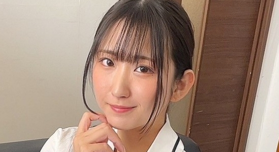 役野満里奈 ちょっぴり脱いでるプリスカ制服画像