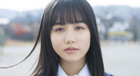 後藤真桜 紺色ソックスなプリスカ制服画像