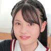 兵藤まい 紺色ハイソックスとカーディガンの制服画像