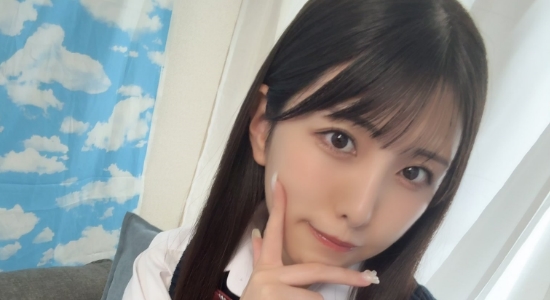 倉木しおり パンチラしているプリスカ制服画像