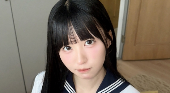 夜眠ねねむ 黒ソックスなセーラー服画像