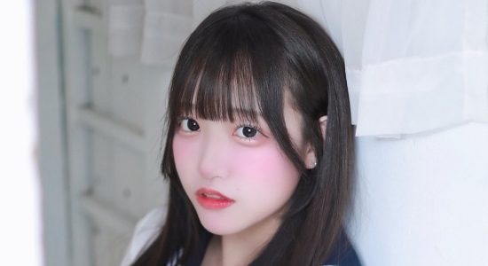 琴るり 赤いリボンのセーラー服画像