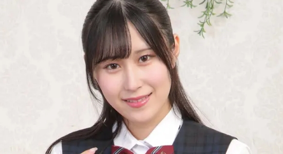 雨宮ひびき 紺色ハイソックスなプリスカ制服画像
