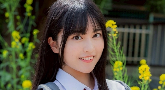 苺ひな 赤いネクタイのプリスカ制服画像