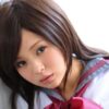 浜川瑠奈 黒ハイソックスなセーラー服画像