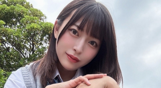 柚乃りか 紺色ソックスなプリスカ制服画像