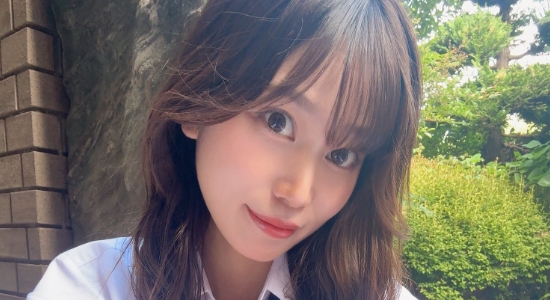 前田美波 白ハイソックスなプリスカ制服画像