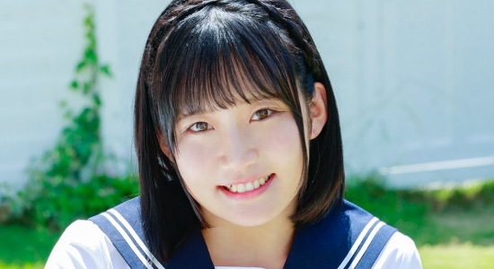 明川花音 白ソックスなセーラー服画像