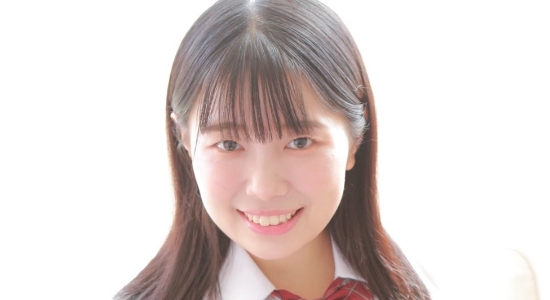 阿部まこ 紺色ハイソックスなプリスカ制服画像2