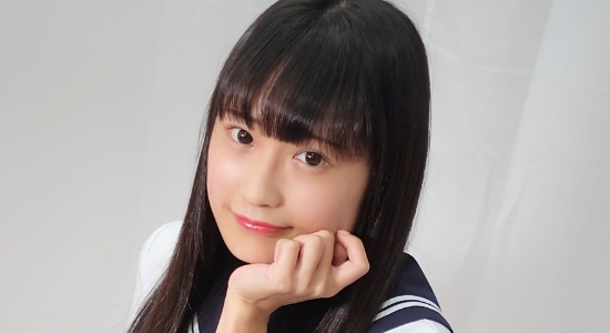 あんず 紺色ハイソックスなセーラー服画像