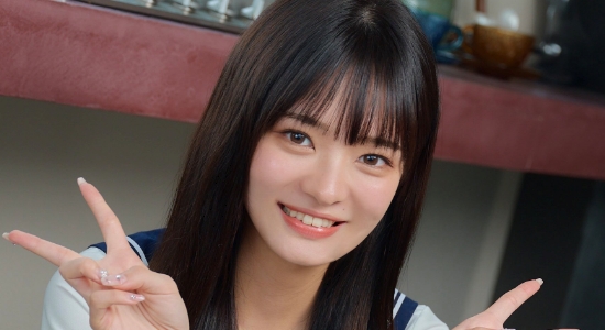 雪乃のあ 黒ストッキングなセーラー服画像2