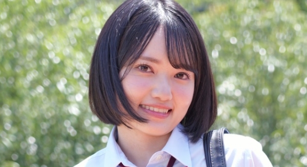 八坂凪 紺色ハイソックスなプリスカ制服画像