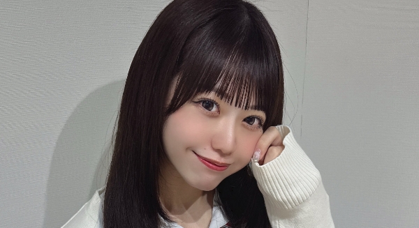 夢乃きらり 白いカーディガンのプリスカ制服画像