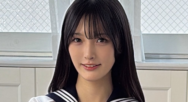 七海まろん 白ソックスなセーラー服画像