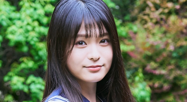 星名美津紀 紺色ハイソックスなセーラー服画像