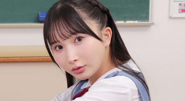 由良かな 白ハイソックスなジャンスカ制服画像