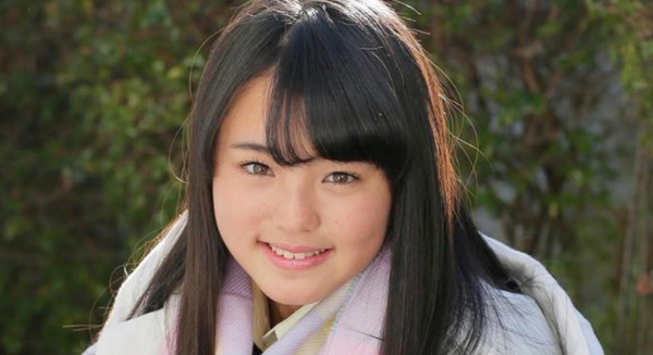 東亜咲花 白ハイソックスなプリスカ制服画像