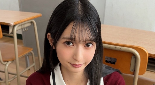 さくらわかな 紺色ソックスなプリスカ制服画像