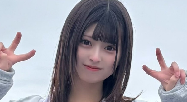 HANNA 紺色ソックスなセーラー服画像