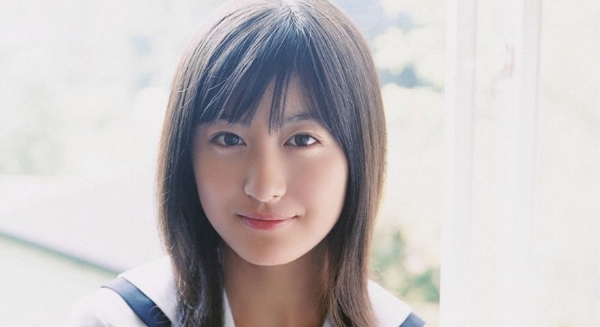 水沢奈子 白ハイソックスなセーラー服画像