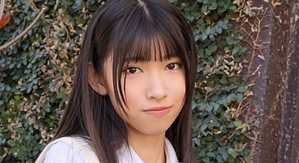 西川茜 白ソックスなチェック柄プリスカ制服画像