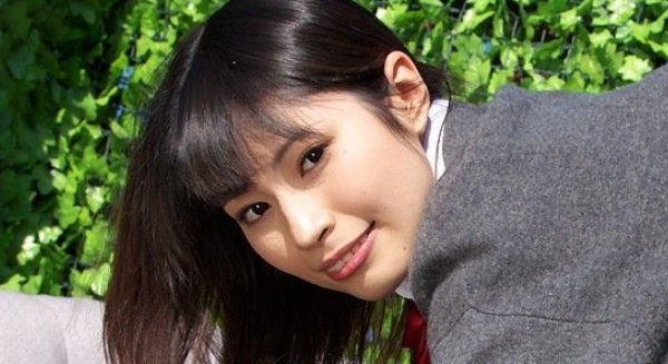 寿エリカ 黒ハイソックスなプリスカ制服画像