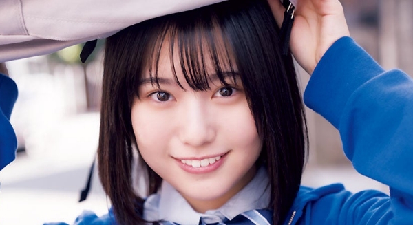 増田三莉音 白ソックスなプリスカ制服画像