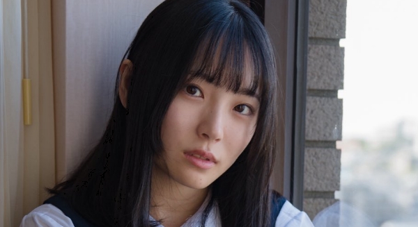 丸井桜子 紺色ハイソックスなジャンスカ制服画像