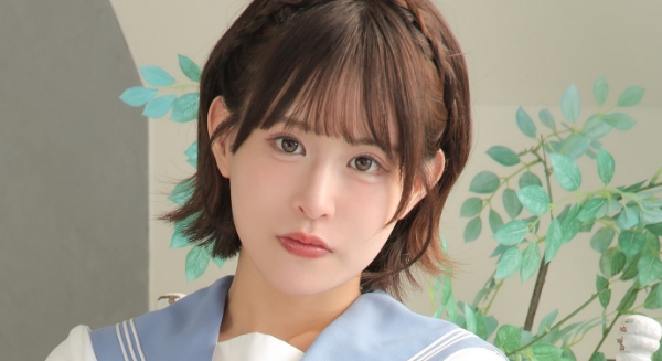 牧野みなた ルーズソックスなセーラー服画像