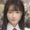 尾崎由香 赤いリボンタイとプリスカの制服画像