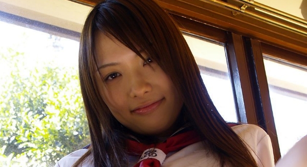 五ノ井ひかり 黒ハイソックスなセーラー服画像