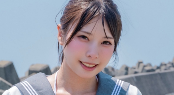 長生まよ 白ソックスなセーラー服画像