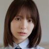 渡辺莉奈 青いリボンのチェック柄プリスカ制服画像2