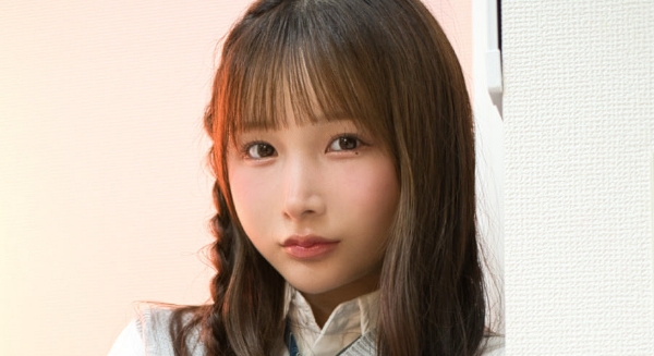 由良かな 黒ハイソックスなプリスカ制服画像